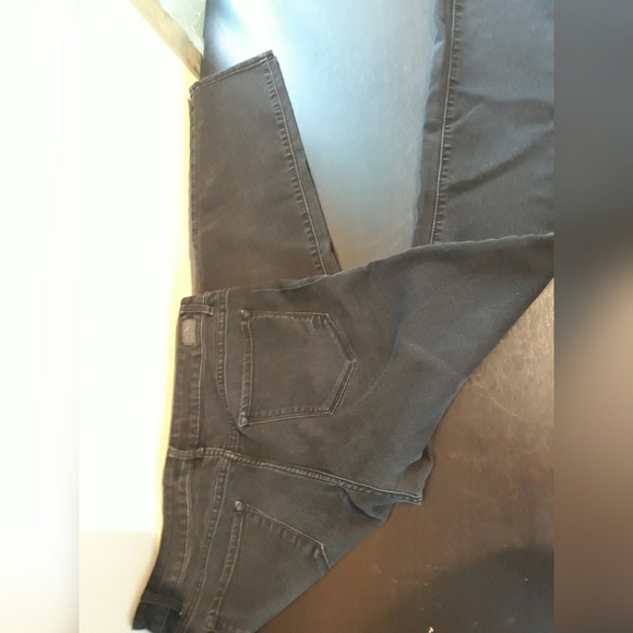 Jordache jeans - Picture 2 of 2